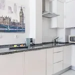 Cozy In Heart Of Bairro Alto Apartment
