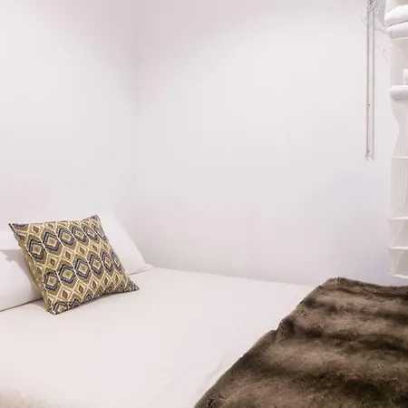 Cozy In Heart Of Bairro Alto Apartment Lissabon