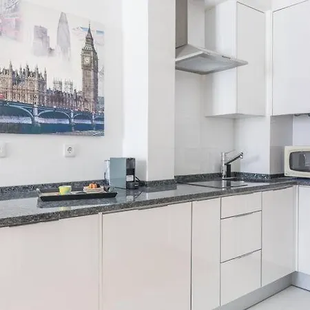 Cozy In Heart Of Bairro Alto Апартаменти